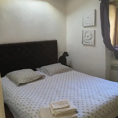 La Maison Sur La Place Дом отдыха *